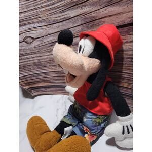 Disney Pool party disney store vintage goofy plush